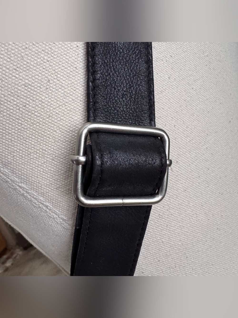 Harley-Davidson leather sling bag - Picture 3 of 6
